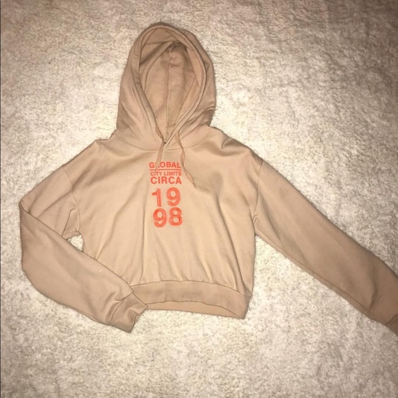 Beige cropped UO sweatshirt - Picture 1 of 2